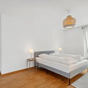  Daire Spacious Hoting İsviçre